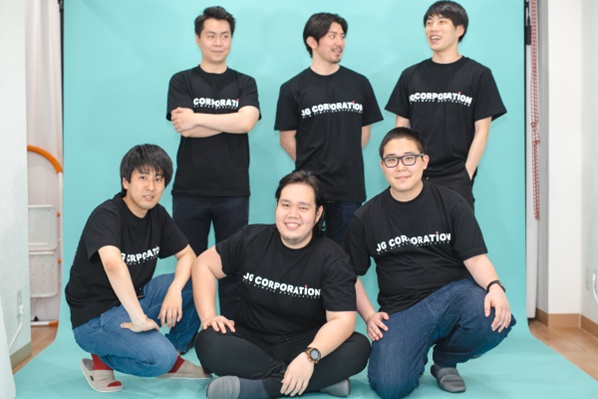 東京八重洲オフィス JG CORPORATION Tシャツ チーム集合写真